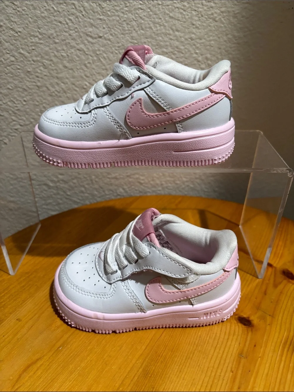 Nike Kids White and Light Pink Low-Top Sneakers 5C